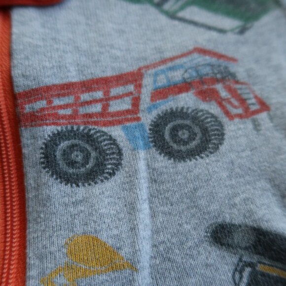 Toddler Boys Hanna Andersson Construction Trucks Pajamas Sleeper 85 2T - Picture 2 of 4